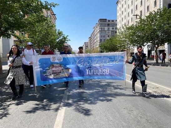 'Gardaşlık Yürüyüşü' düzenlendi