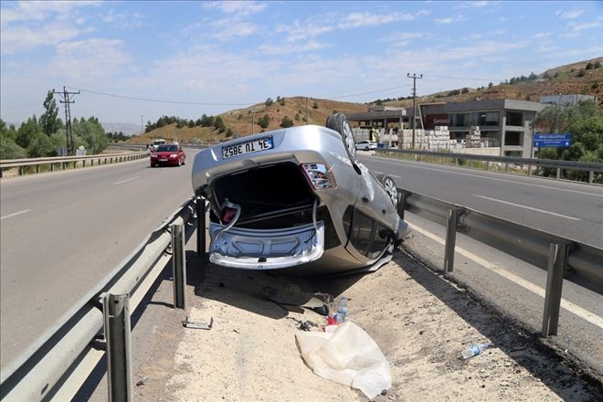 OTOMOBİL DEVRİLDİ: 1 YARALI