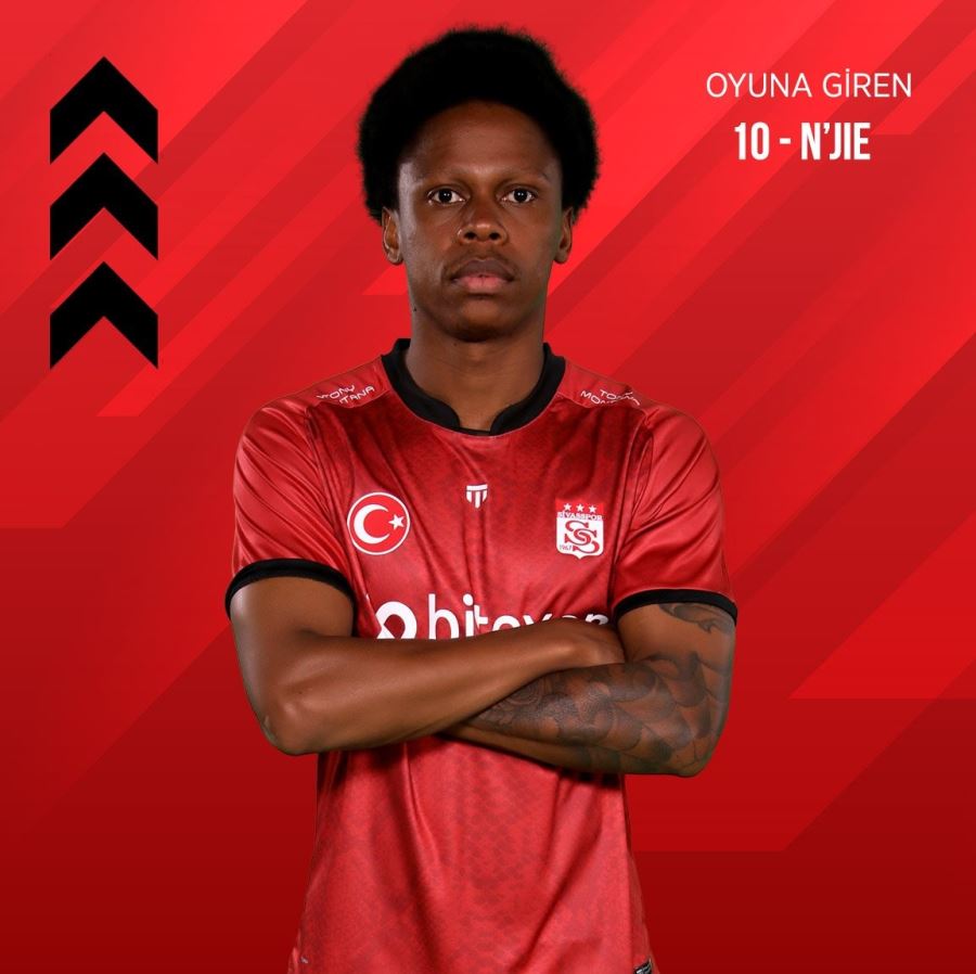 Clinton N’Jie ilk maçına çıktı