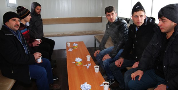 BELEDİYE, POLİS ADAYLARINA ÇAY İKRAM ETTİ