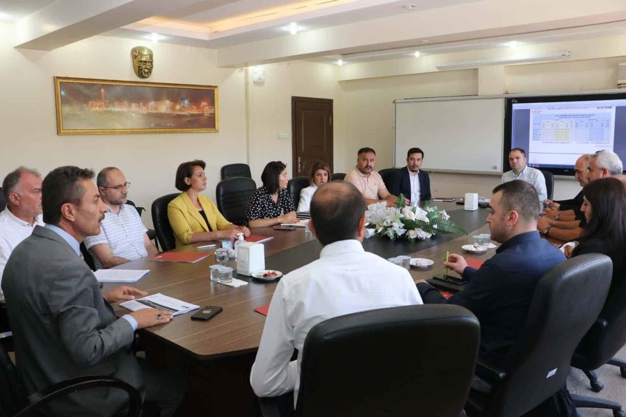 ÖZEL LİSELERDE DURUM DEĞERLENDİRİLMESİ YAPILDI