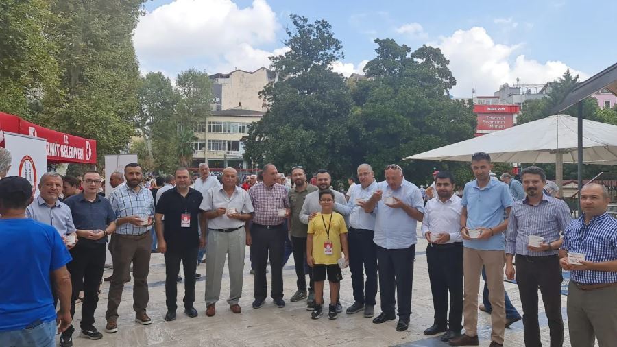 4158 Aşure dağıtıldı