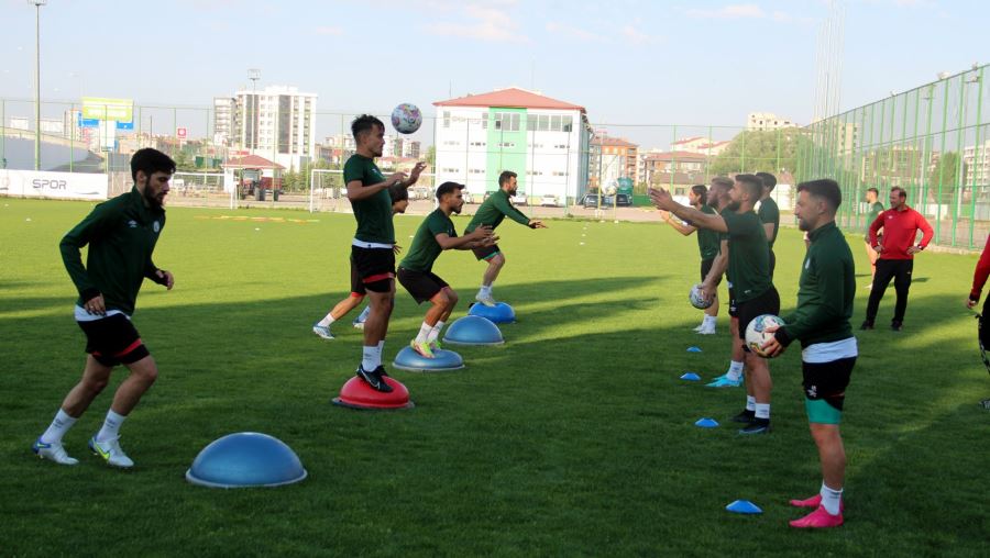 Yeni sezona tam gaz hazırlanıyor