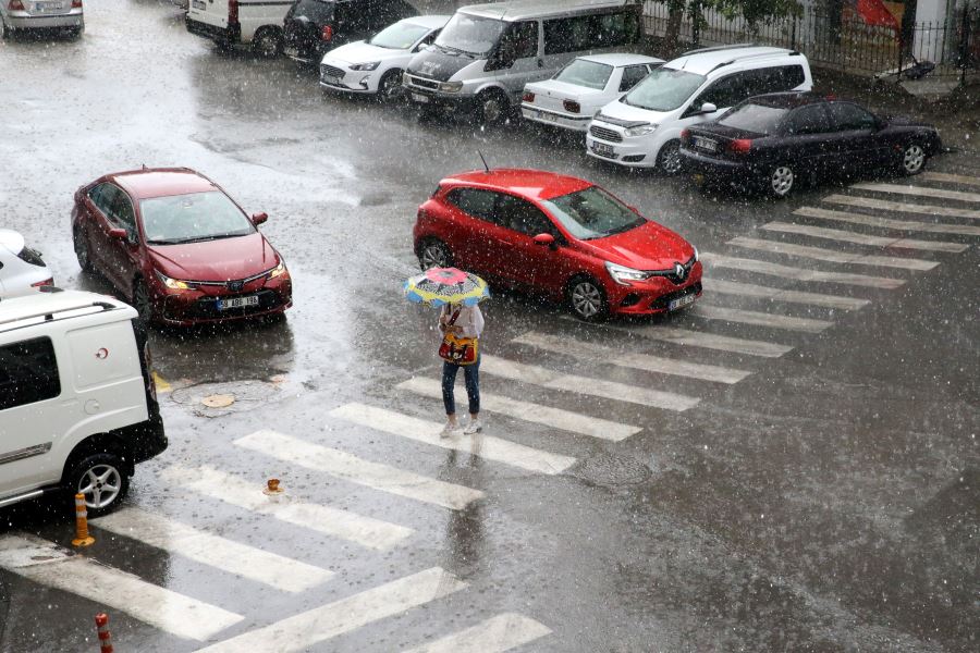 Sivas'ta sağanak etkili oldu