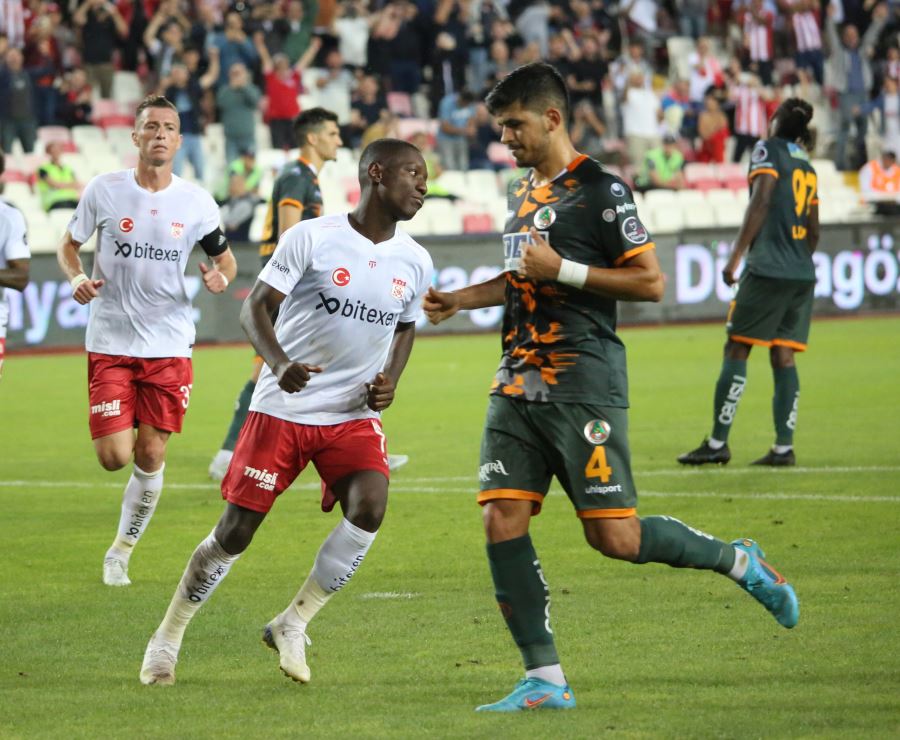 Max Gradel 2. golünü attı