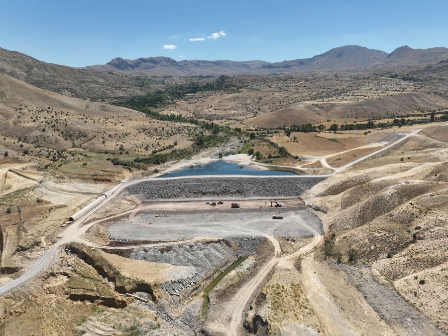 3 BİN 620 DEKAR TARIM ARAZİSİ SUYA KAVUŞACAK