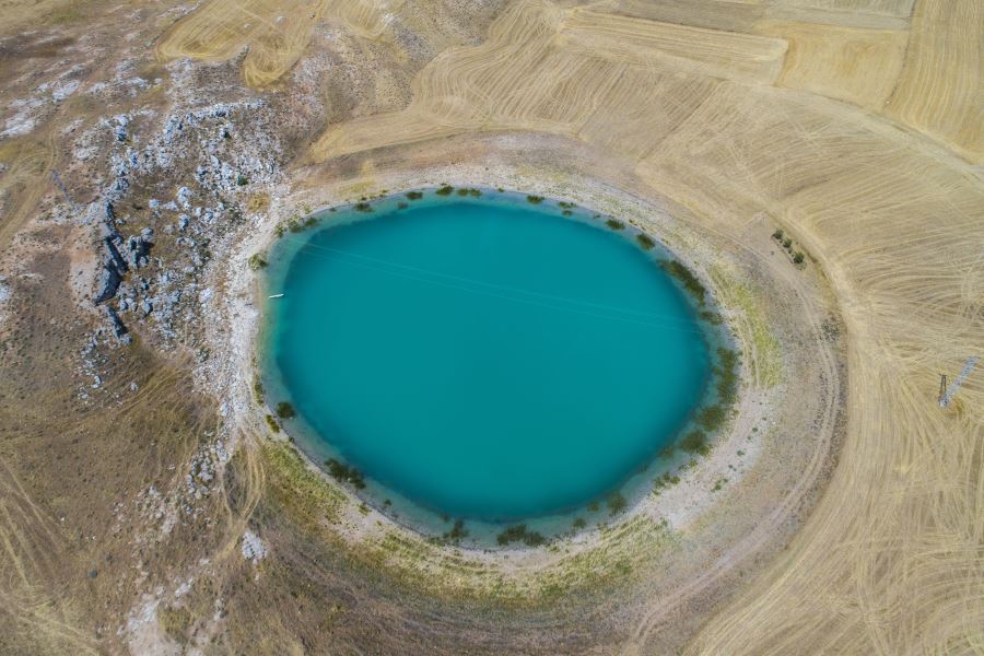 Sivas'ın "nazar boncuğu"nu andıran gölleri turizme kazandırılmayı bekliyor -videolu-