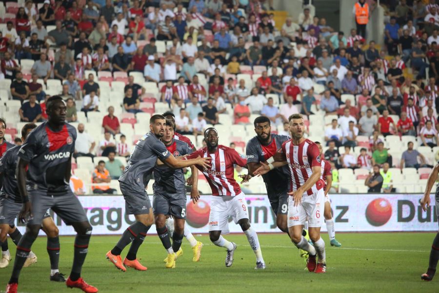 HASRET 5 MAÇA ÇIKTI