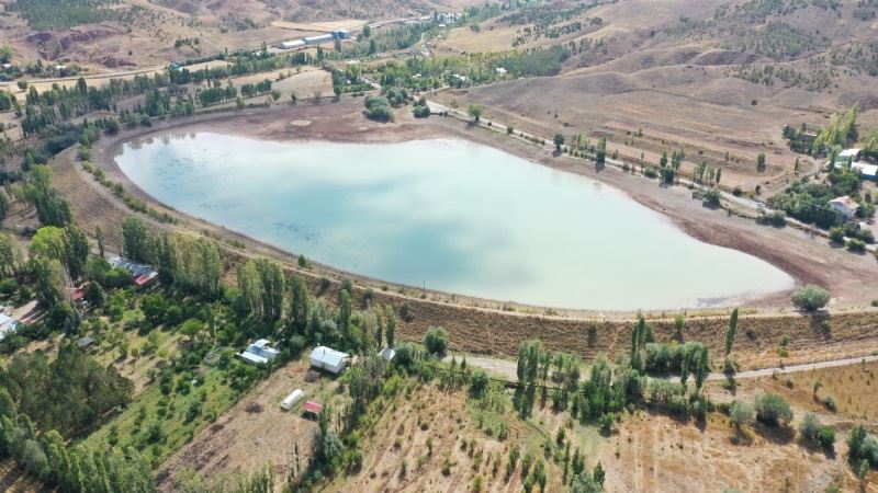 Serpincik Göleti'nin suyu çekildi