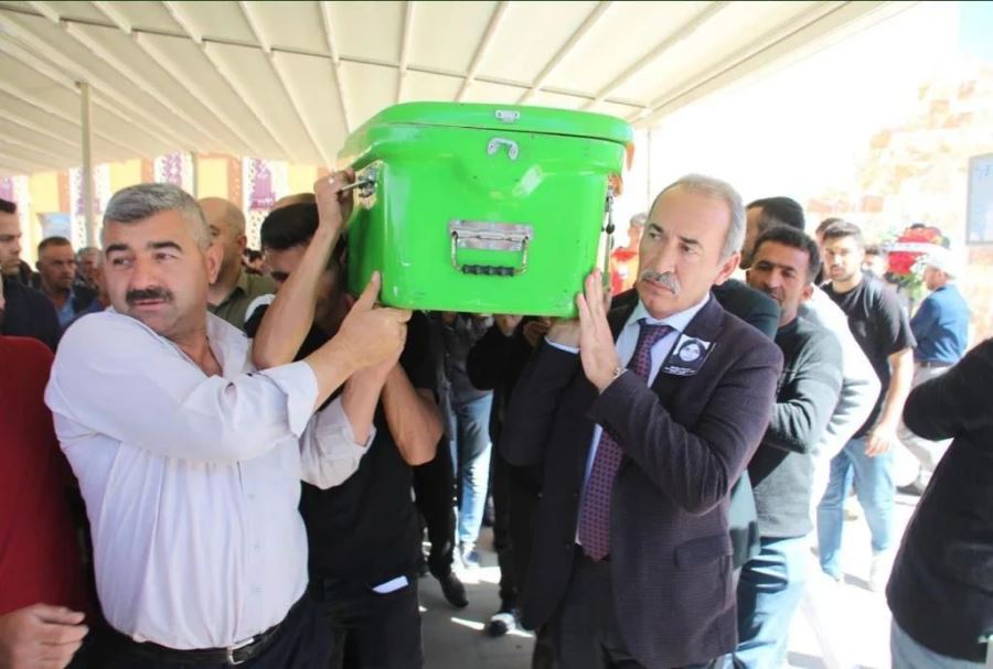 Şerife gözyaşlarıyla uğurlandı