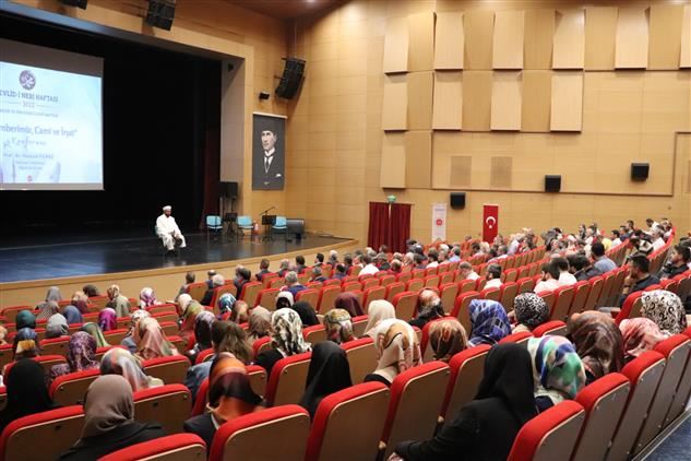 “Camiler, İslâm’ın nişaneleridir”