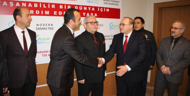 İTFAİYE EKİPLERİNDEN HALEP`E YARDIM