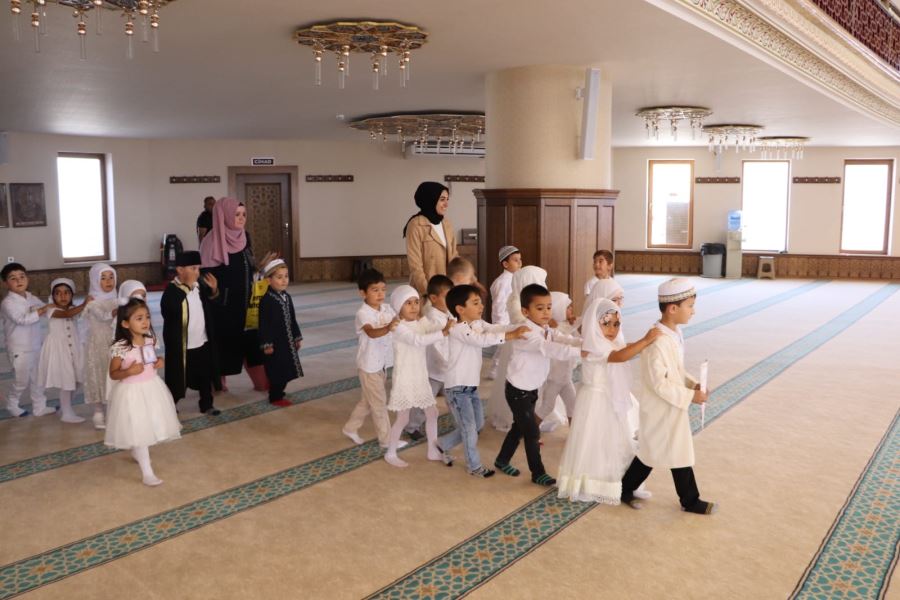 Minikler için ‘Bed-i Besmele’ töreni