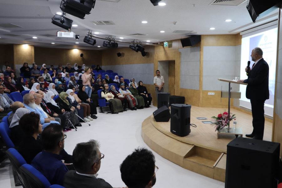 Hastanede Mevlit kandili kutlandı