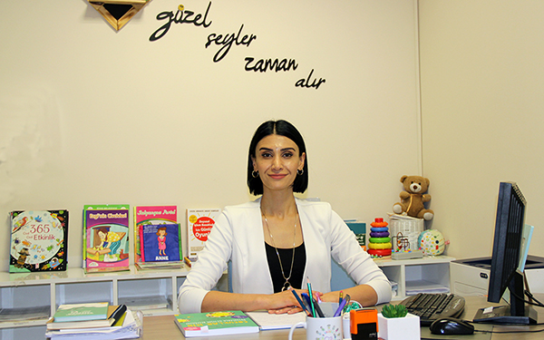 Bebeklik ve çocuklukta ortaya çıkıyor