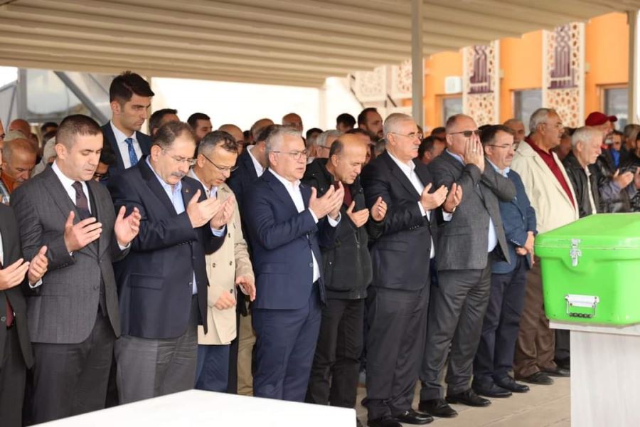 Yargıtay Başkanı Mehmet Akarca cenaze törenine katıldı