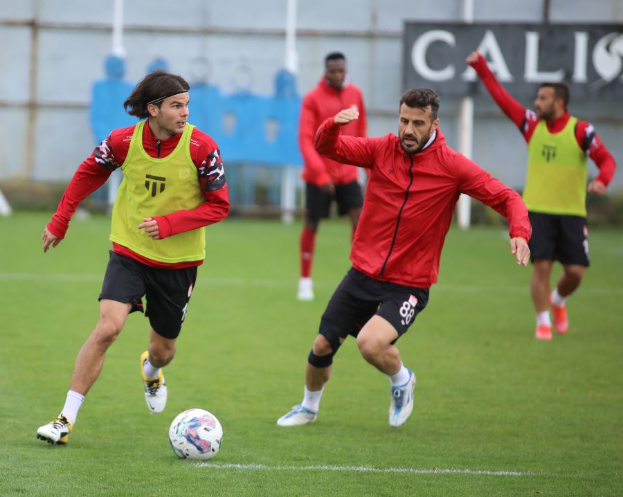 SİVASSPORLULAR  CHARİSİS DEDİ