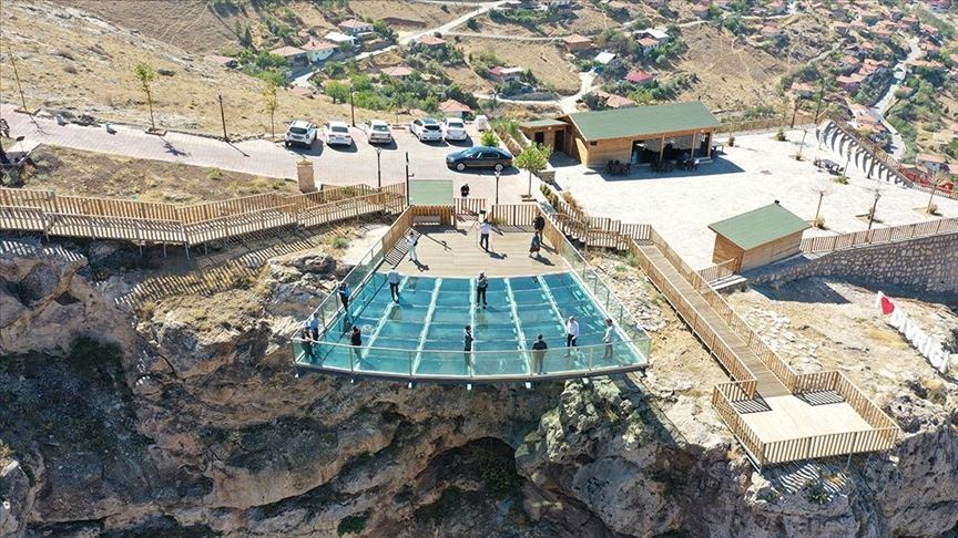Cam seyir terasına 20 bin ziyaretçi