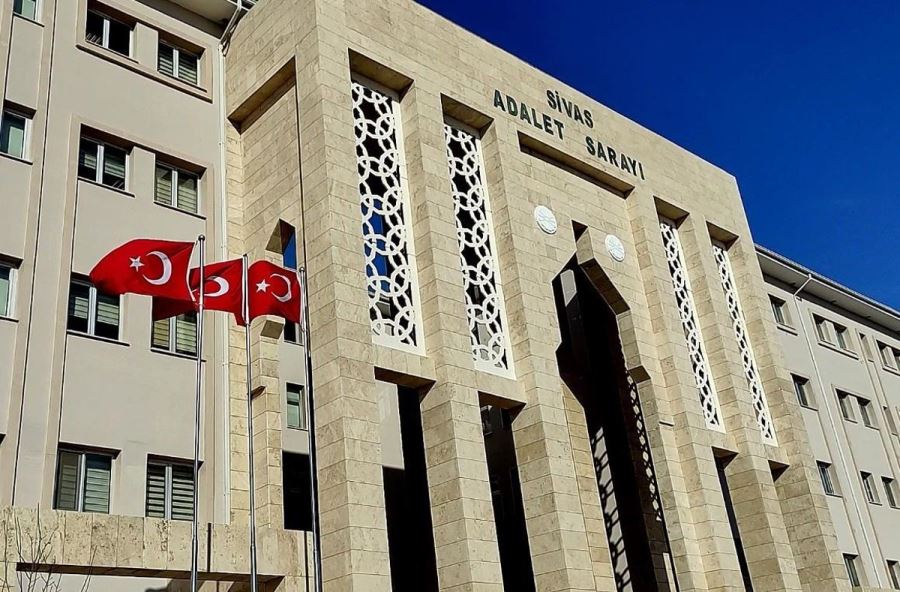 Cinayet zanlısı hakim karşısında