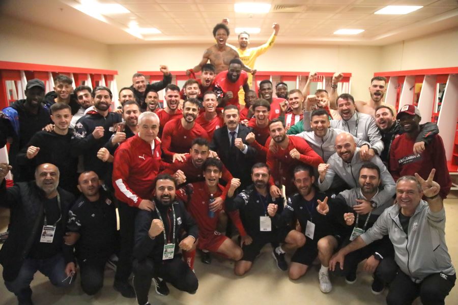 Yiğidolar’dan galibiyet pozu