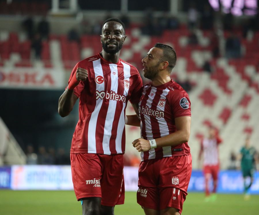 Gol sayısını 2 yaptı