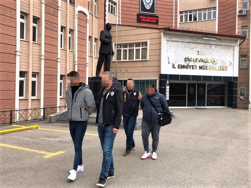 Dolandırıcılık operasyonunda 2 şüpheli tutuklandı