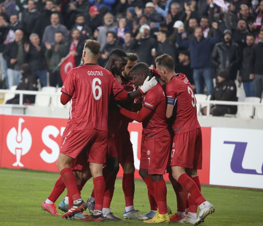 Gradel 4. golünü CFR Cluj’a attı