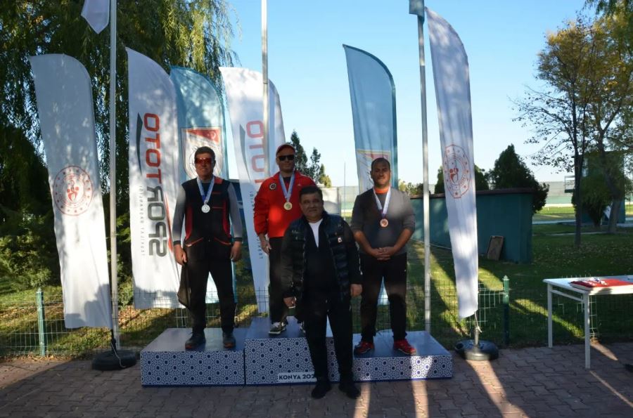 Atıcılıkta bronz madalya kazandı