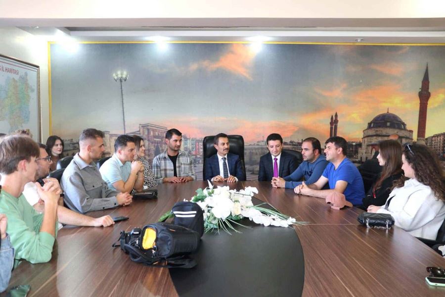 Yabancı öğrencilerden ziyaret