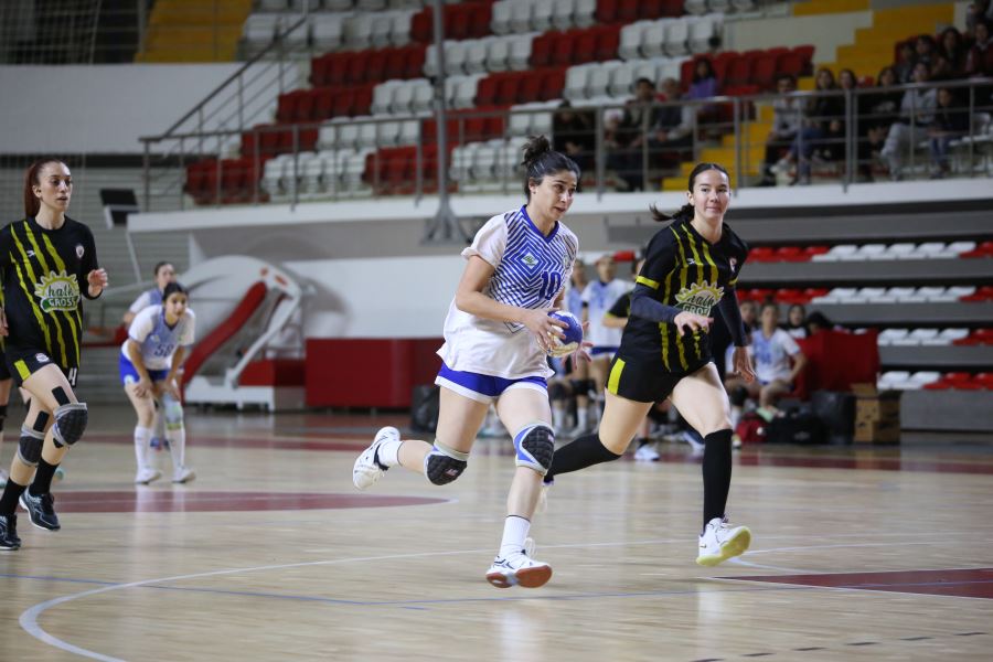 HENTBOLDA BERABERLİK