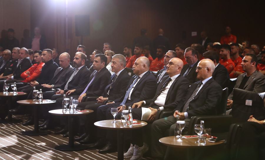 TAKIM ÖDÜLÜ SİVASSPOR’A YAKIŞTI