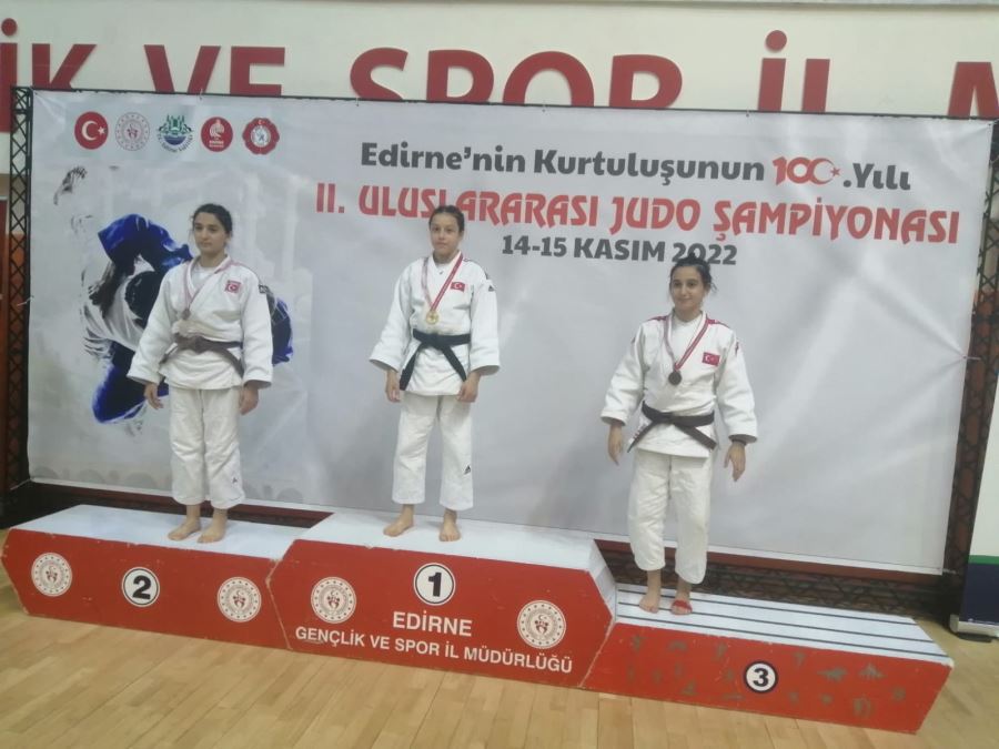 Judocular gururlandırdı