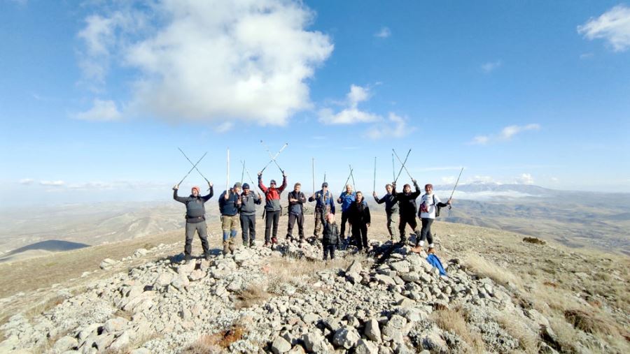 Dağcılar Tecer Dağları'na tırmandı