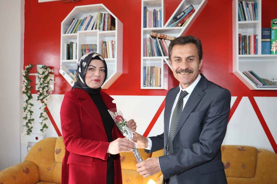 Öğretmenlerin gününü kutladı