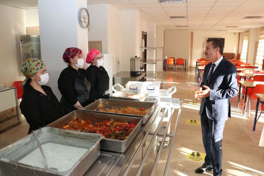 15 bin öğrenciye ücretsiz yemek