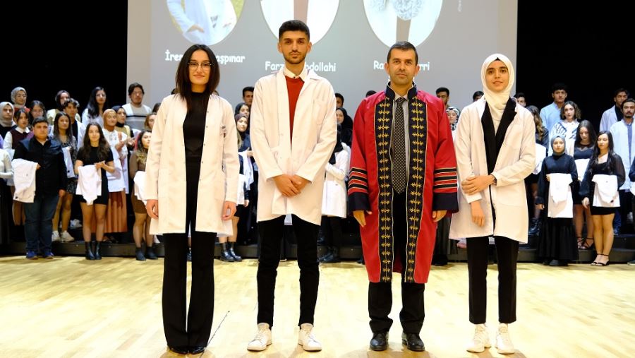 Öğrencilerin beyaz önlük heyecanı