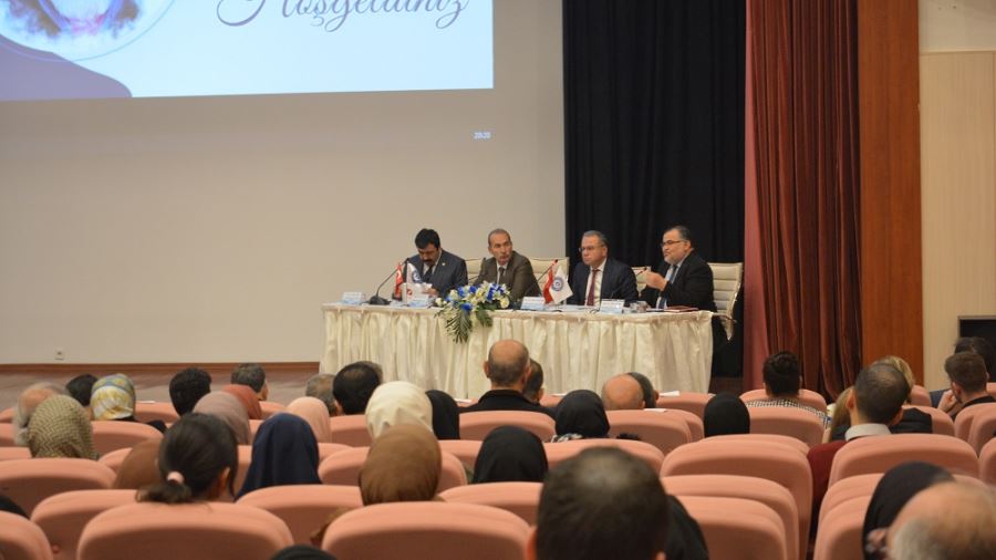 Rektör Yıldız sempozyuma katıldı