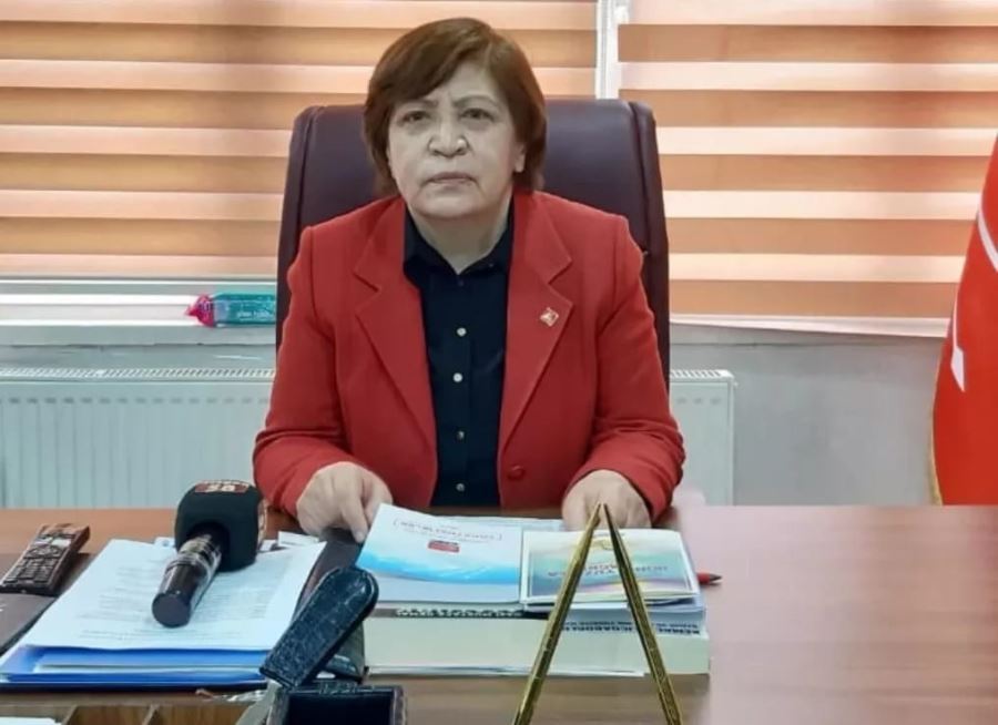 Kadınlar siyasette yeterince temsil edilmiyor