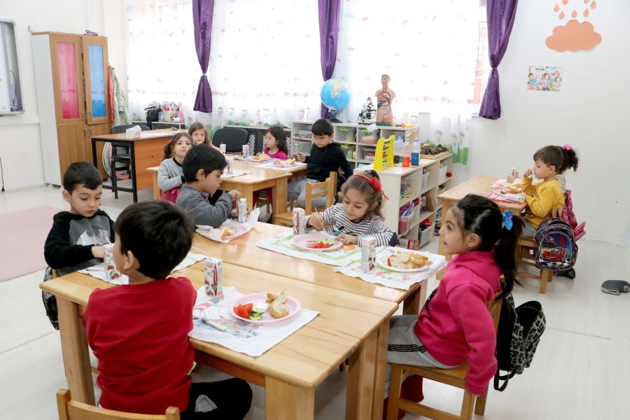 Okullaşma oranı yüz güldürdü