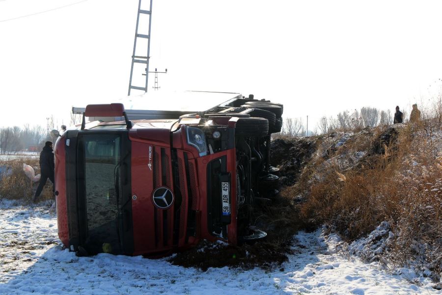 Buzlanma kazalara neden oldu: 1 ölü, 4 kişi yaralı