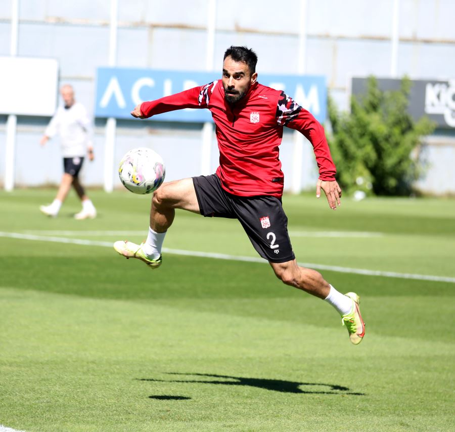 Yeşil sahalardan uzak kalacak