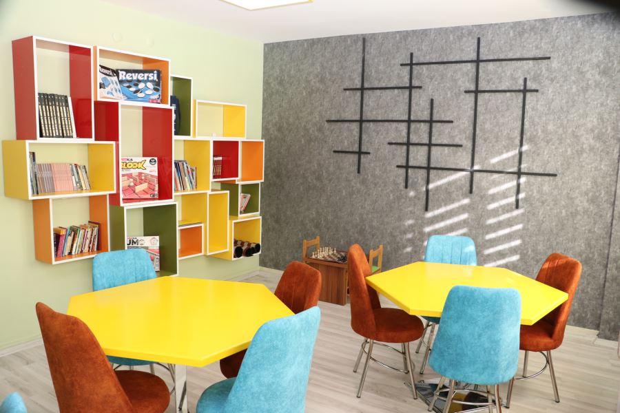 KÜTÜPHANESİZ OKUL KALMADI