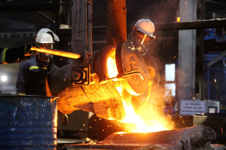 Tava ve tencereler üretiliyor