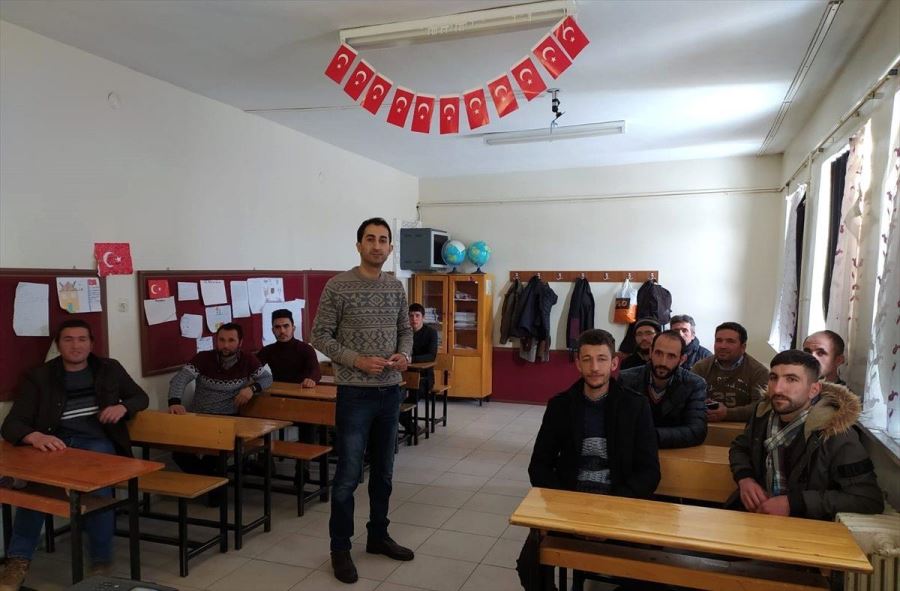 Ulaş'ta sürü yönetimi elemanı kursu açıldı