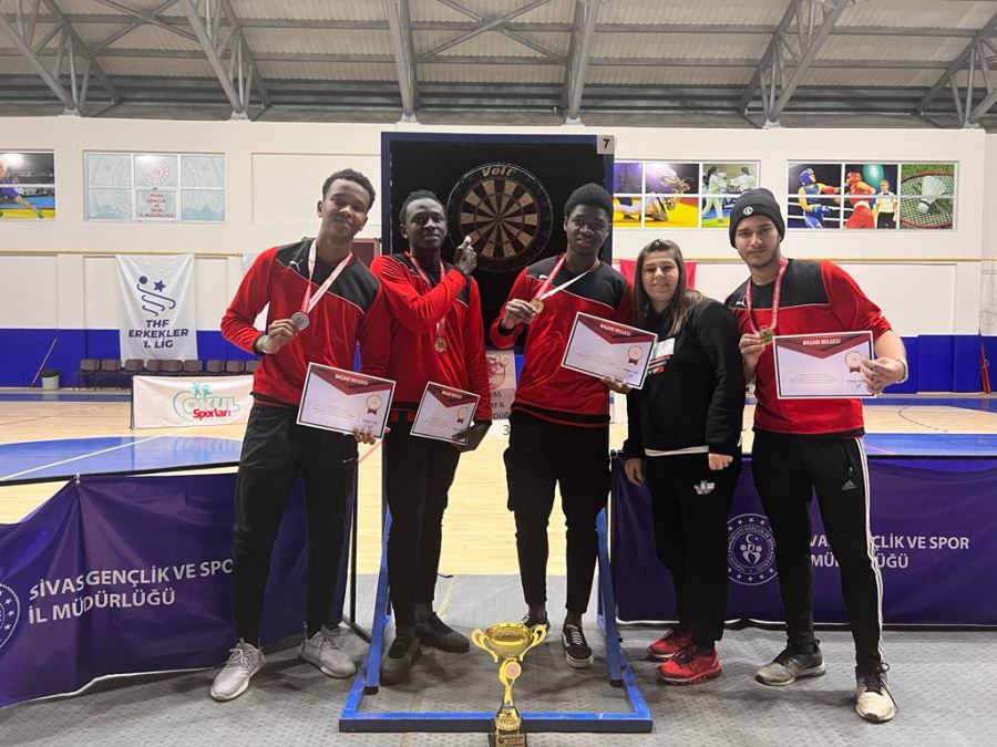 Şampiyonluk kupasını aldılar