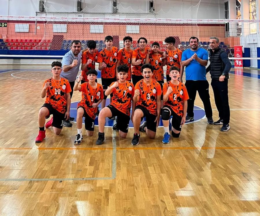 Yarı final biletini kaptı