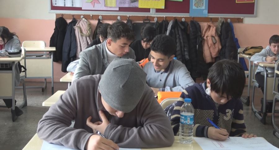 YENİDEN OKULLU OLDULAR