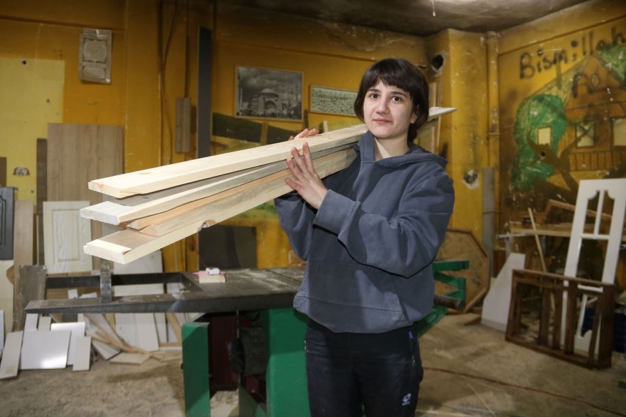 Sanayi çarşısının tek kadın ustası: Çıraktı, 'Zeynep Usta' oldu