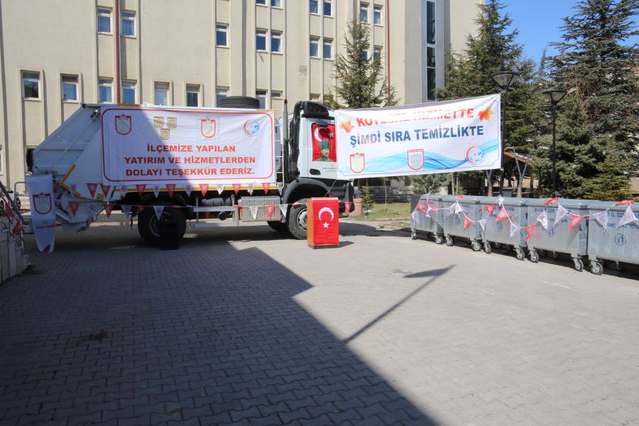 32 bin ton çöp toplandı