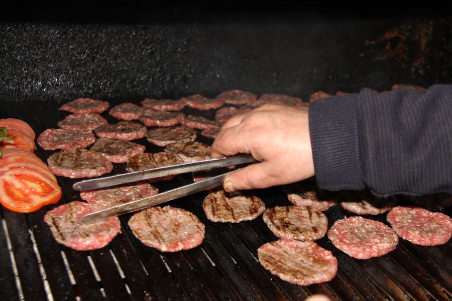 SİVAS KÖFTESİ’NE GÖZ DİKTİLER (VİDEO)